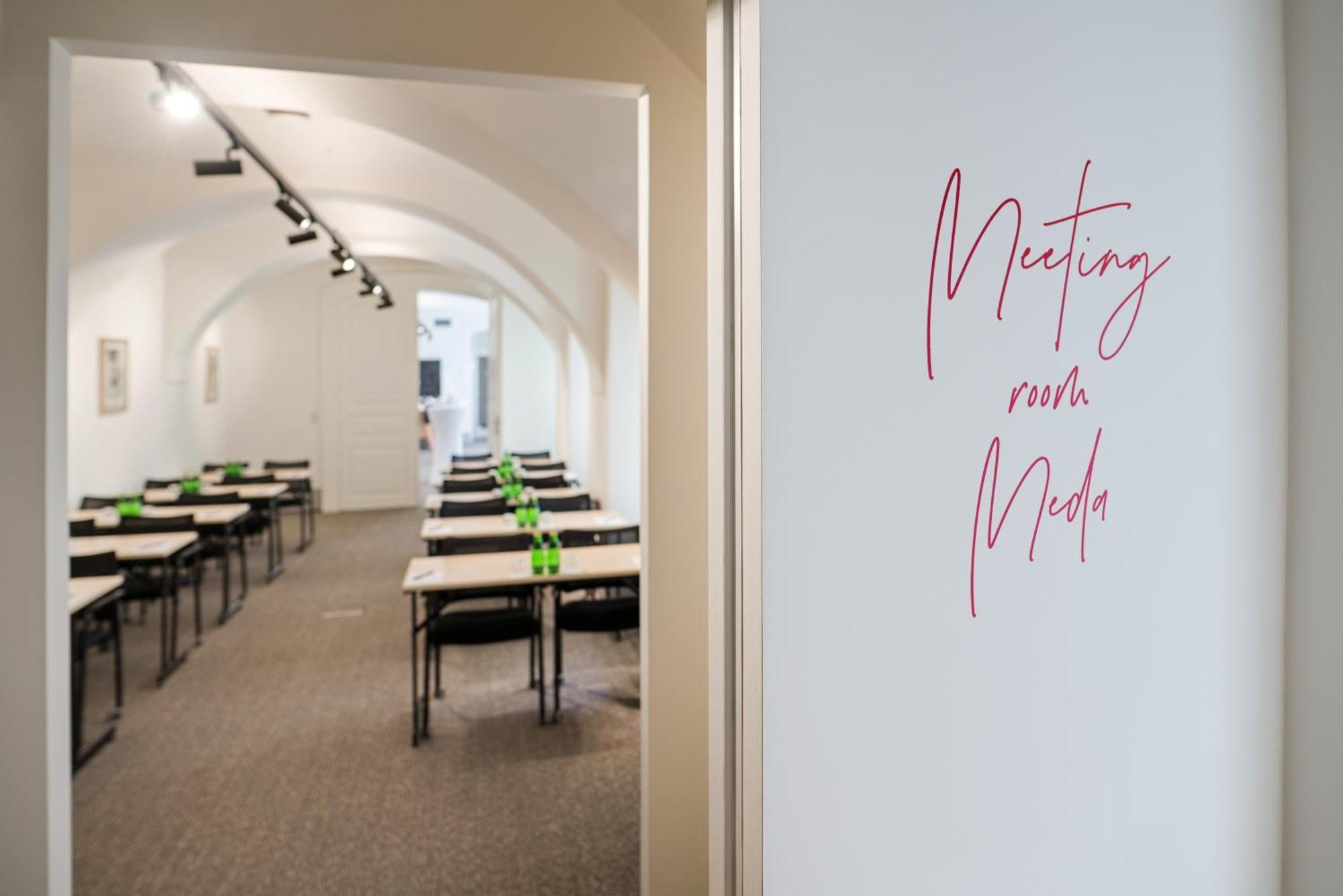 Bookquet Hotel Praga